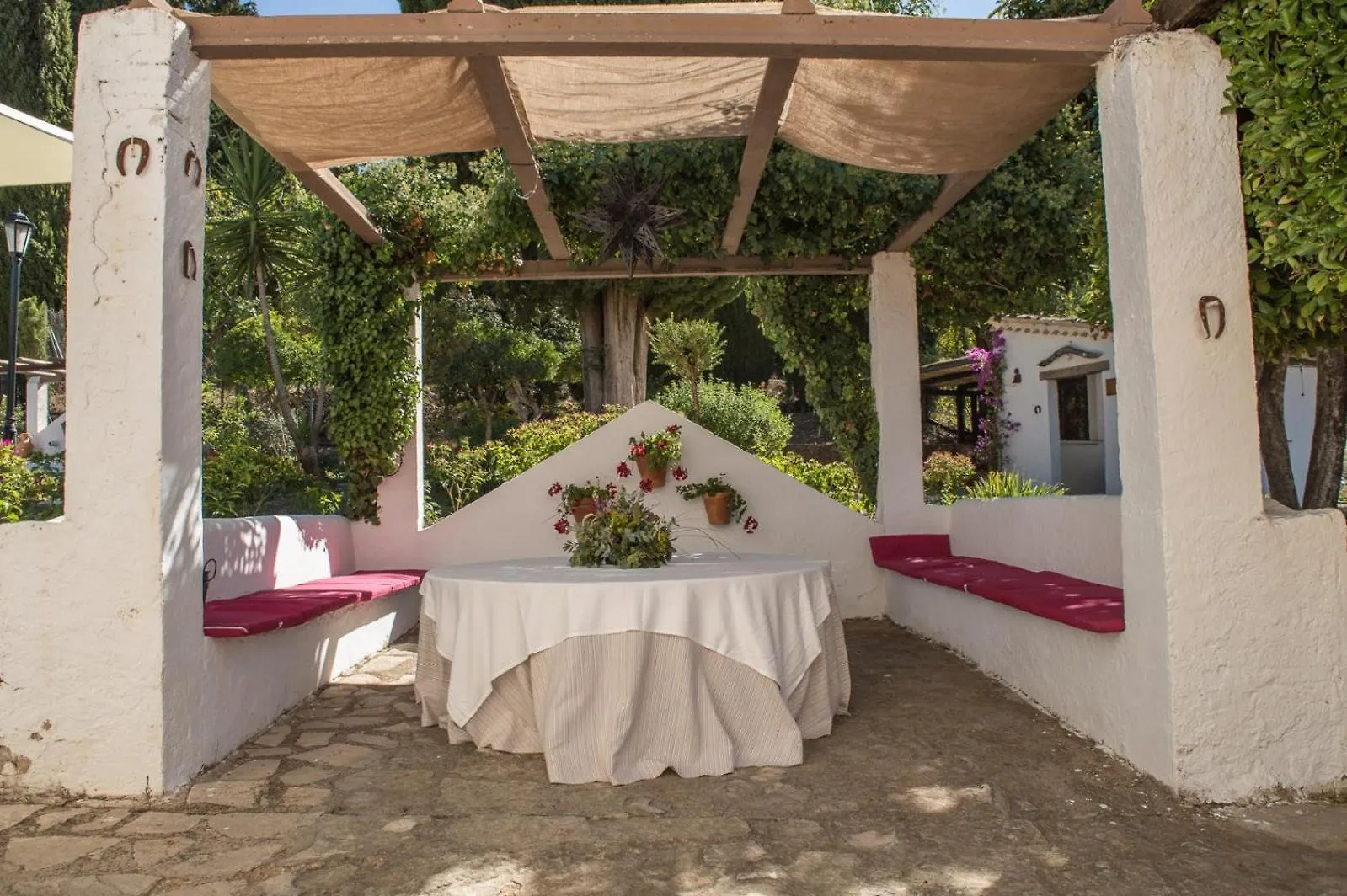 Alojamiento Rural Ermita San Julian Burunchel